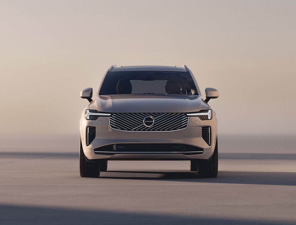 Le Volvo XC90 sept places affiche un design extérieur plus contemporain