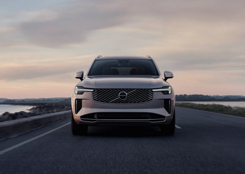 Le Volvo XC90 sept places affiche un design extérieur plus contemporain