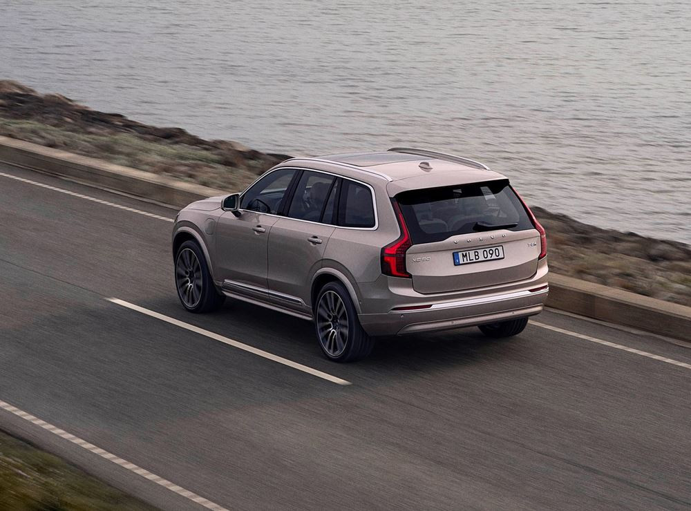 Le Volvo XC90 sept places affiche un design extérieur plus contemporain