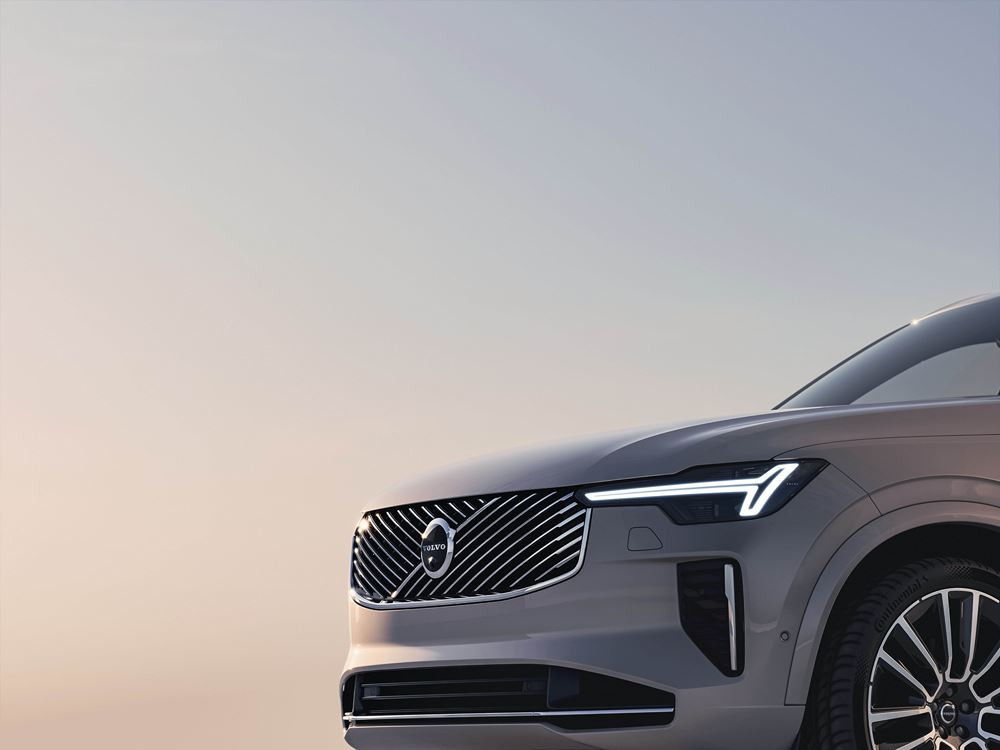 Le Volvo XC90 sept places affiche un design extérieur plus contemporain
