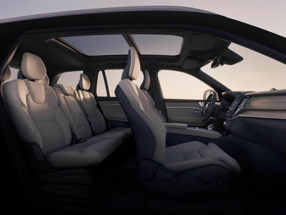 Le Volvo XC90 sept places affiche un design extérieur plus contemporain