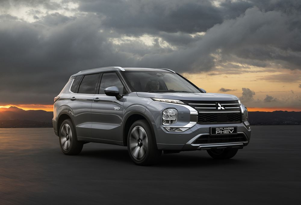 Le SUV du segment D Mitsubishi Outlander PHEV se distingue par un esprit baroudeur