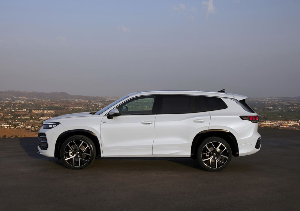 Le SUV polyvalent Volkswagen Tayron est capable d'accueillir jusqu'à sept personnes