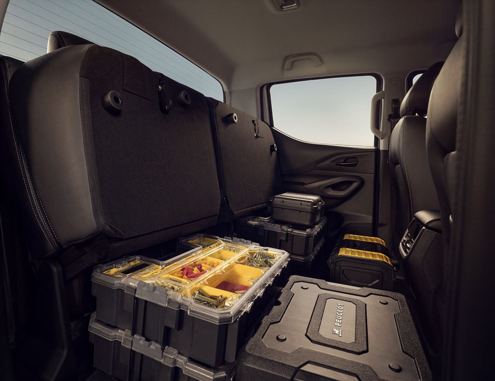 Le pick-up One ton Peugeot Landtrek se modernise