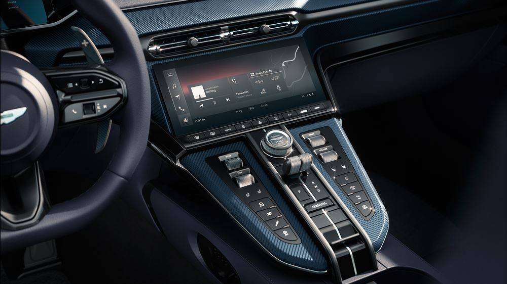 L'Aston Martin Vantage Roadster embarque un bloc V8 biturbo de 665 ch