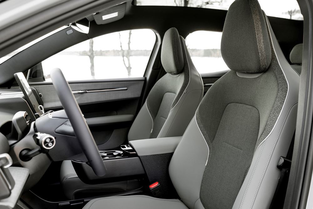 Le SUV électrique Volvo EX30 Cross Country est conçu pour circuler sur les terrains accidentés