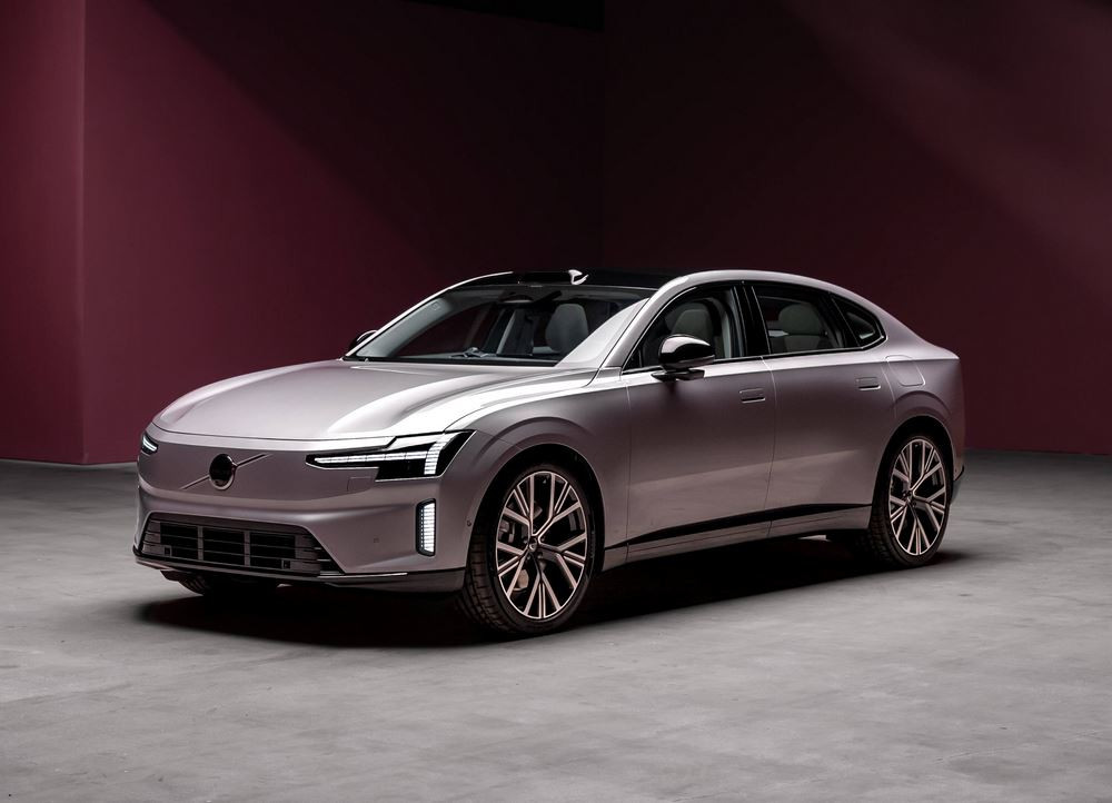 La grande routière Volvo ES90 électrique mélange les genres
