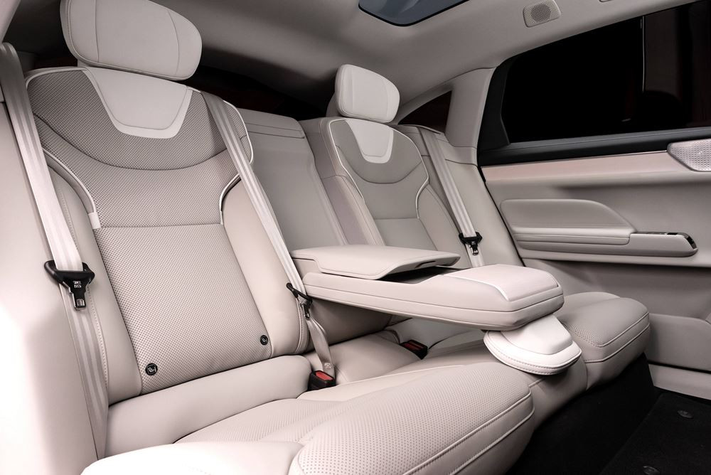 La grande routière Volvo ES90 électrique mélange les genres
