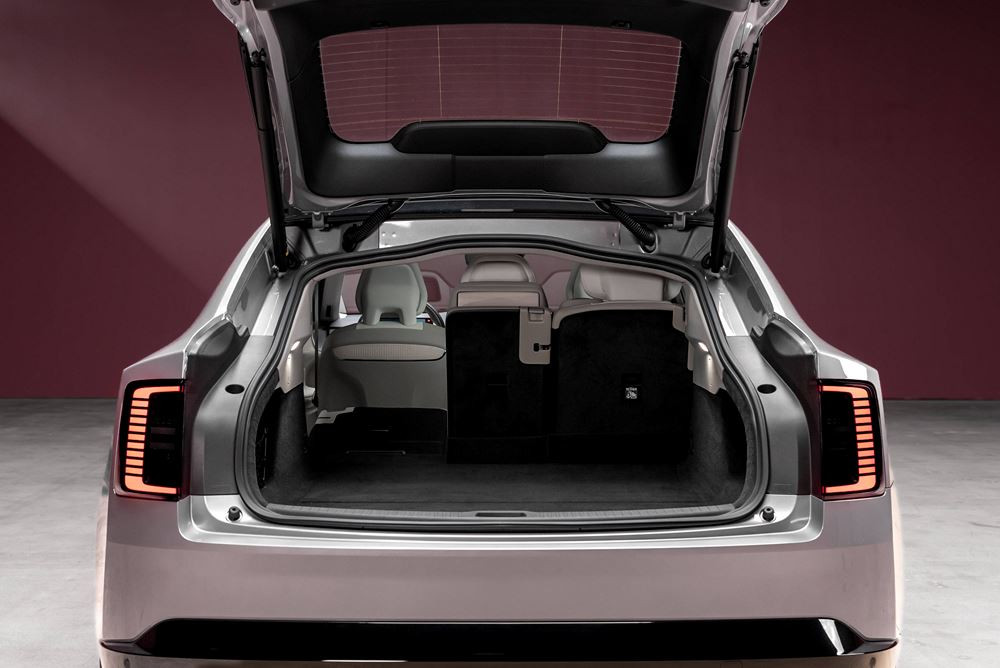 La grande routière Volvo ES90 électrique mélange les genres