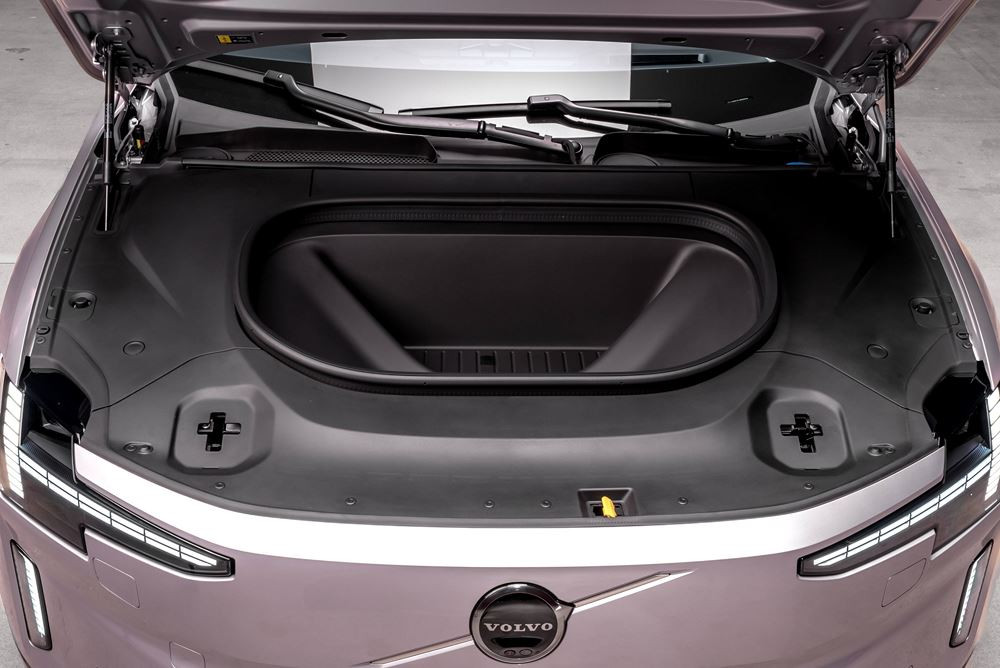La grande routière Volvo ES90 électrique mélange les genres