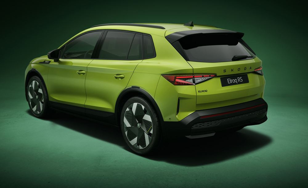 Le SUV compact électrique Skoda Elroq RS à transmission intégrale délivre une puissance de 340 ch