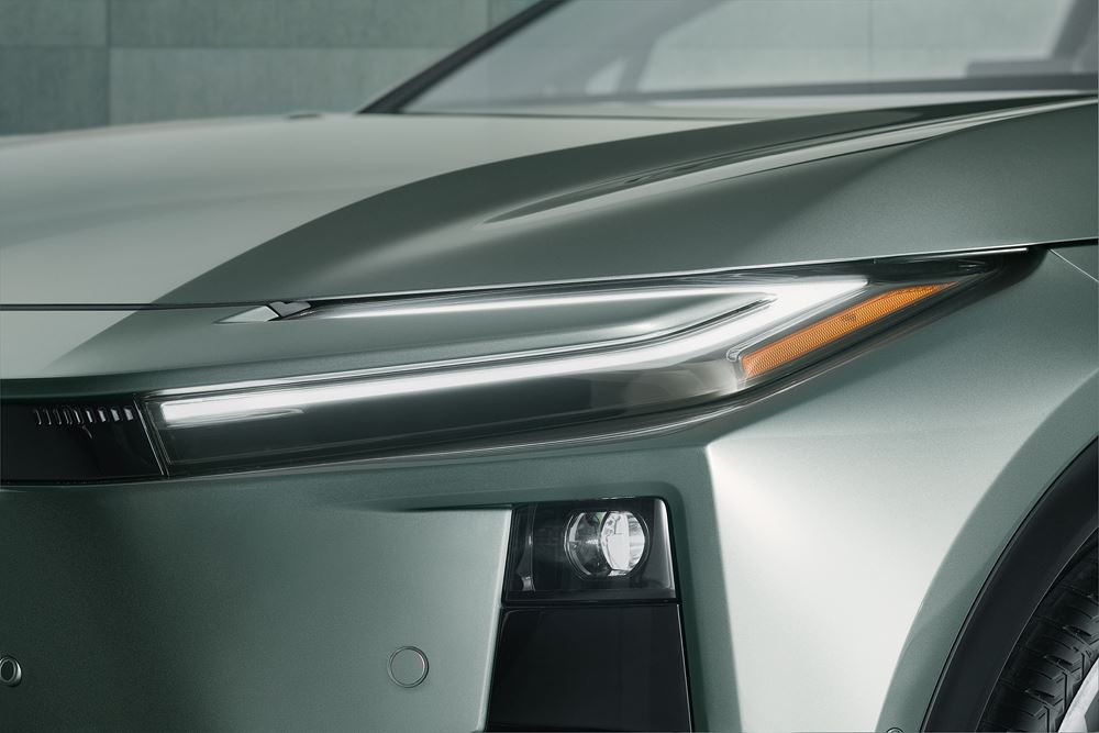 Le Toyota C-HR plus électrique affiche une ligne de toit façon coupé