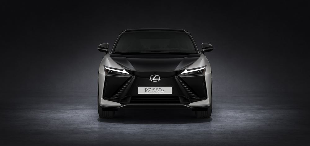 Le Lexus RZ 550e F Sport de 408 ch embarque une boîte de vitesses manuelle interactive