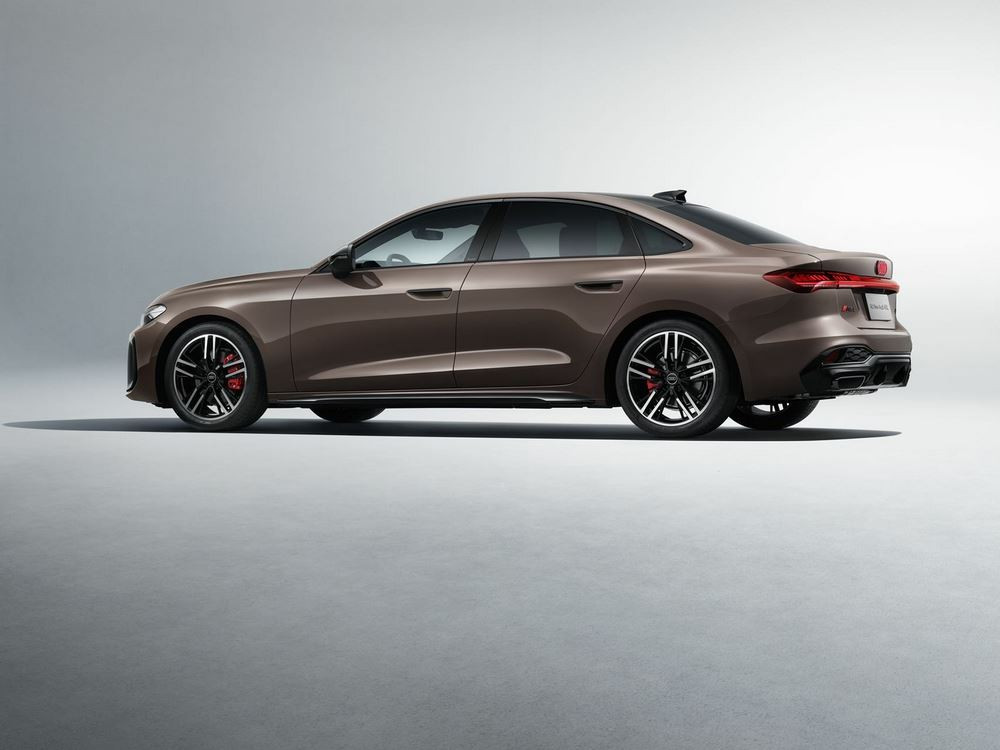 L'Audi A5L offre un empattement plus long de 77 millimètres que sur la version mondiale de l'A5