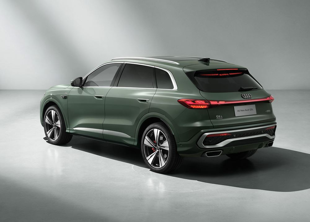 L'Audi Q5L offre un empattement plus long de 125 millimètres que sur la version mondiale du Q5
