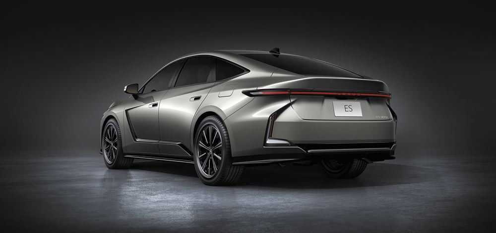 La Lexus ES de huitième génération porte à un niveau supérieur les caractéristiques de la routière japonaise