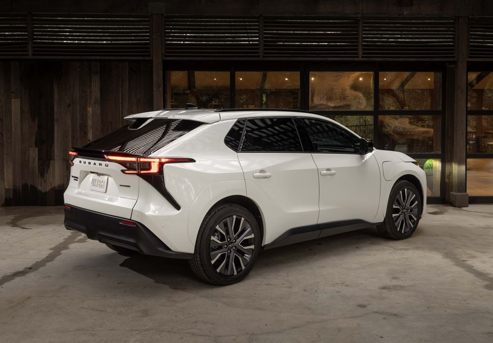 Le SUV électrique de taille intermédiaire Subaru Solterra s'offre une mise à jour