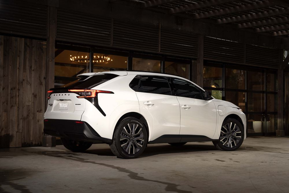 Le SUV électrique de taille intermédiaire Subaru Solterra s'offre une mise à jour