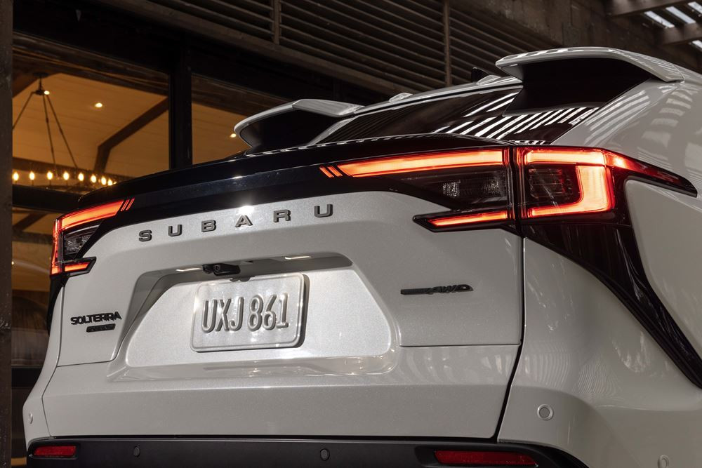 Le SUV électrique de taille intermédiaire Subaru Solterra s'offre une mise à jour