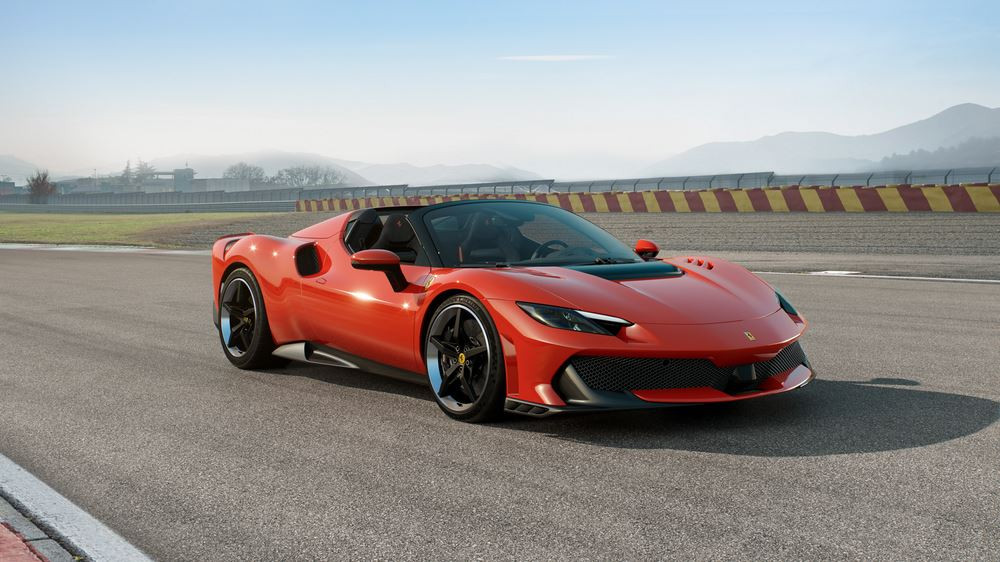 La Ferrari 296 Speciale A hybride rechargeable à toit rigide rétractable amplifie l'expérience de conduite