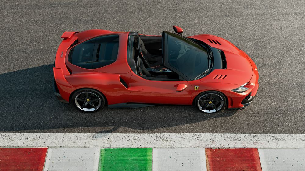 La Ferrari 296 Speciale A hybride rechargeable à toit rigide rétractable amplifie l'expérience de conduite