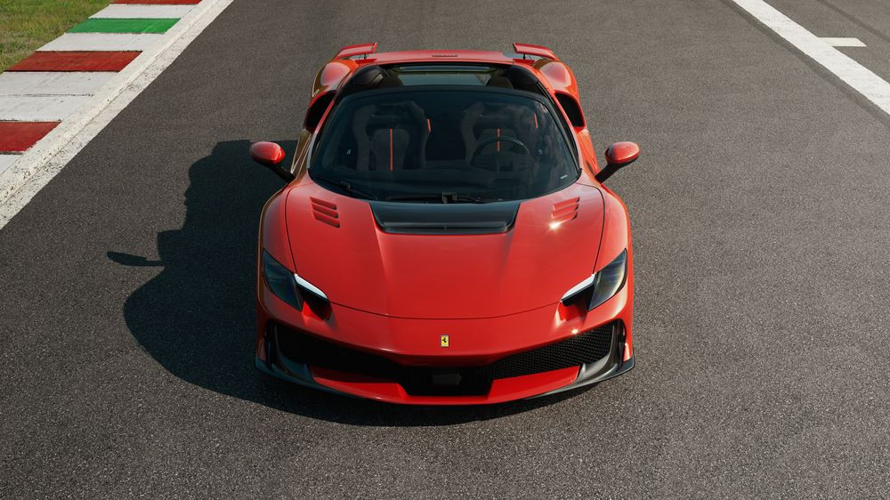 La Ferrari 296 Speciale A hybride rechargeable à toit rigide rétractable amplifie l'expérience de conduite