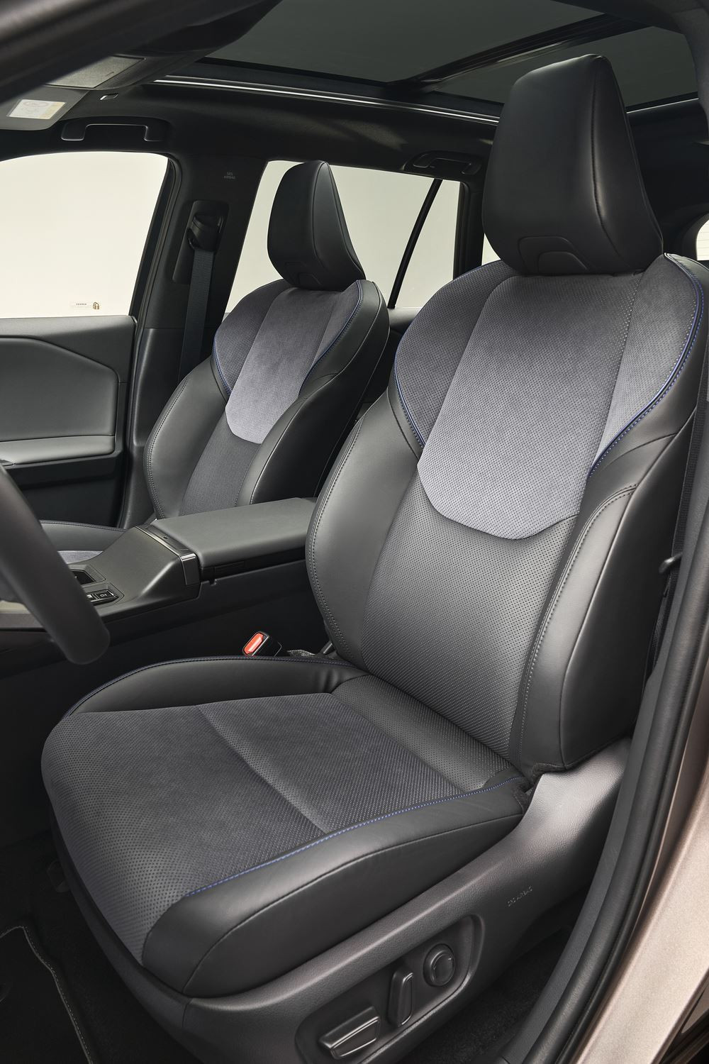 La sixième génération du Toyota RAV4 arbore un design extérieur robuste