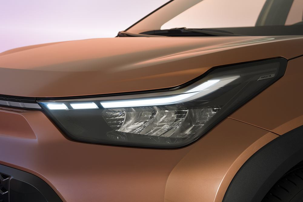 Le crossover urbain Toyota Aygo X hybride passe à l'hybride auto-rechargeable