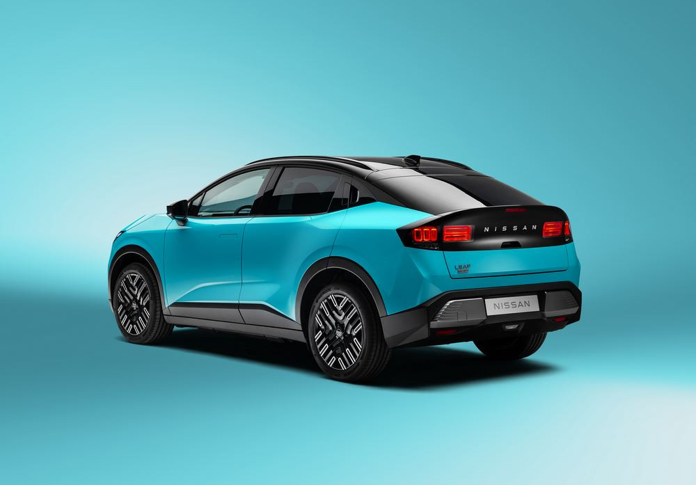 La Nissan Leaf électrique affiche un style fluide de crossover aérodynamique affûté