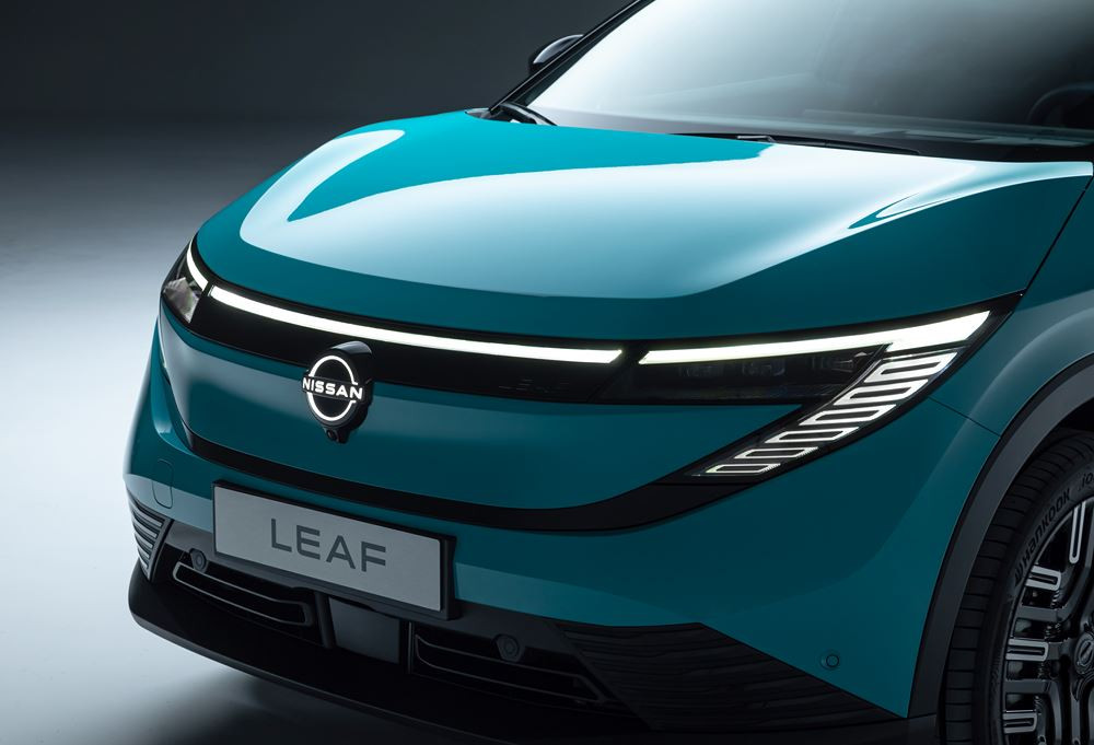 La Nissan Leaf électrique affiche un style fluide de crossover aérodynamique affûté
