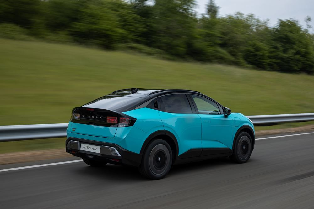 La Nissan Leaf électrique affiche un style fluide de crossover aérodynamique affûté