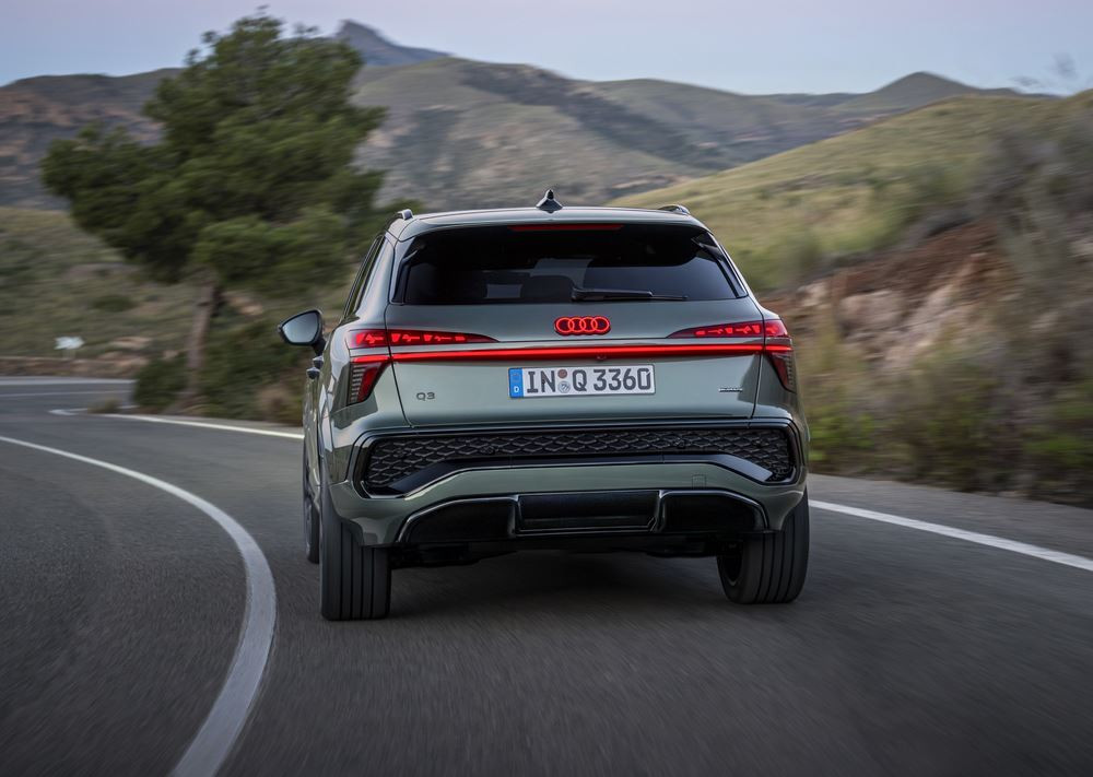 Le SUV compact Audi Q3 de troisième génération fixe de nouveaux standards en matière d'éclairage