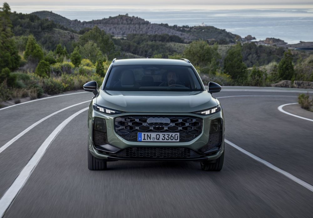 Le SUV compact Audi Q3 de troisième génération fixe de nouveaux standards en matière d'éclairage