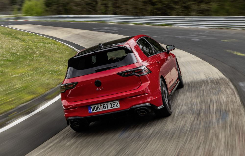 La Volkswagen Golf GTI Edition 50 développe 325 ch pour un couple de 420 Nm