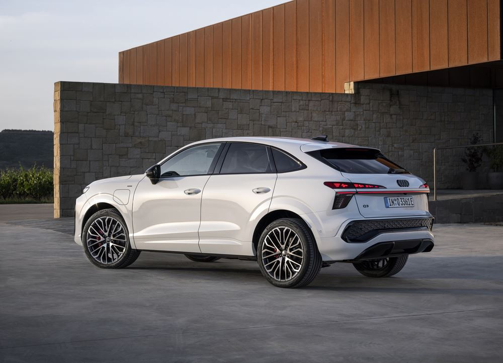La seconde génération de l'Audi Q3 Sportback revendique l'esthétique d'un coupé