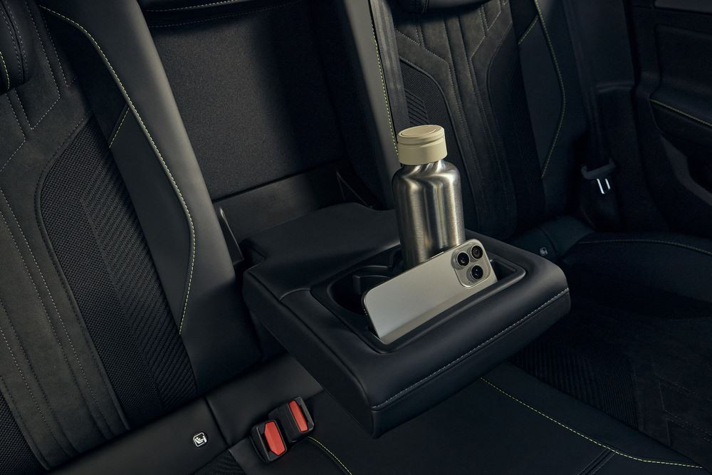 La Peugeot 308 SW bénéficie d'une face avant renouvelée éclairée