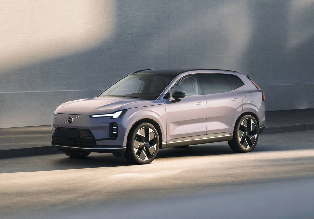 Le SUV hybride rechargeable Volvo XC70 affiche un design scandinave moderne
