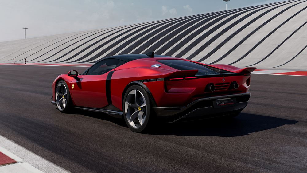 La berlinette hybride rechargeable à moteur V8 biturbo Ferrari 849 Testarossa développe 1050 ch
