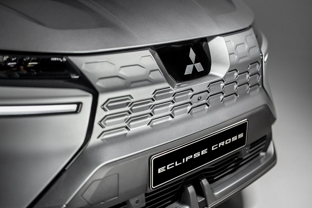 Le SUV compact électrique Mitsubishi Eclipse Cross offre une autonomie de plus de 600 km avec une batterie de 87 kWh