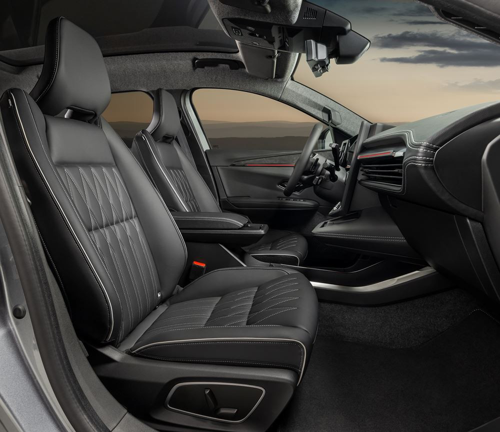 Le SUV compact électrique Mitsubishi Eclipse Cross offre une autonomie de plus de 600 km avec une batterie de 87 kWh