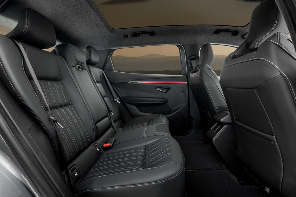 Le SUV compact électrique Mitsubishi Eclipse Cross offre une autonomie de plus de 600 km avec une batterie de 87 kWh