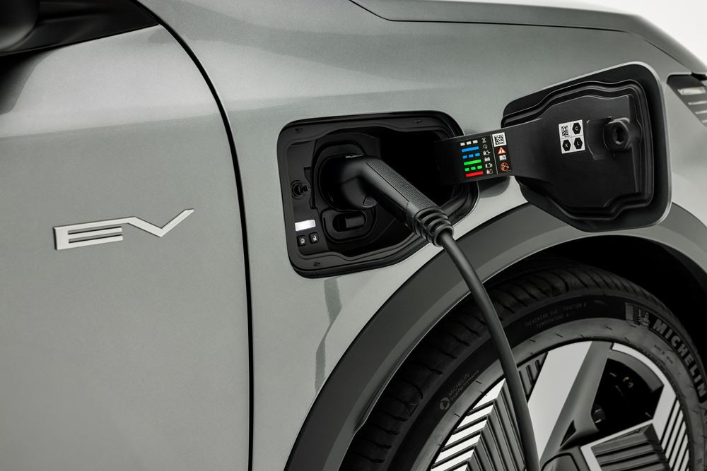 Le SUV compact électrique Mitsubishi Eclipse Cross offre une autonomie de plus de 600 km avec une batterie de 87 kWh