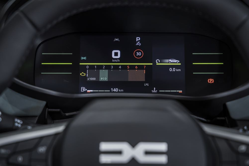 La berline polyvalente typée outdoor Dacia Sandero Stepway s'offre une nouvelle calandre