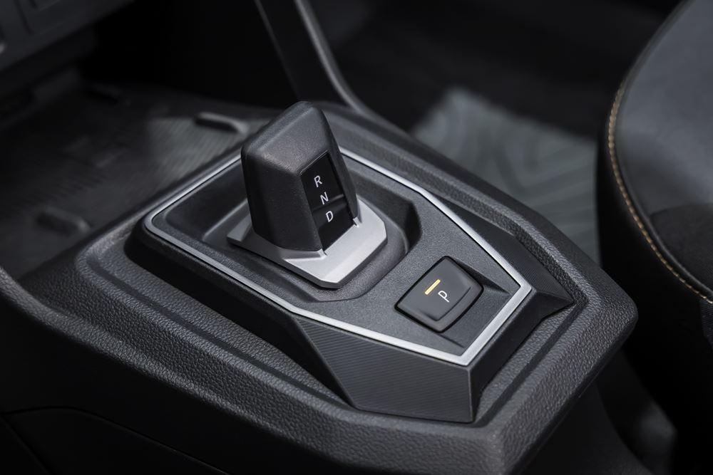 La berline polyvalente typée outdoor Dacia Sandero Stepway s'offre une nouvelle calandre