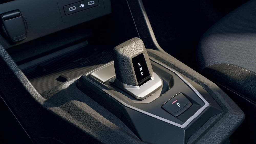 La petite berline à coffre séparé Dacia Logan s'offre une nouvelle calandre