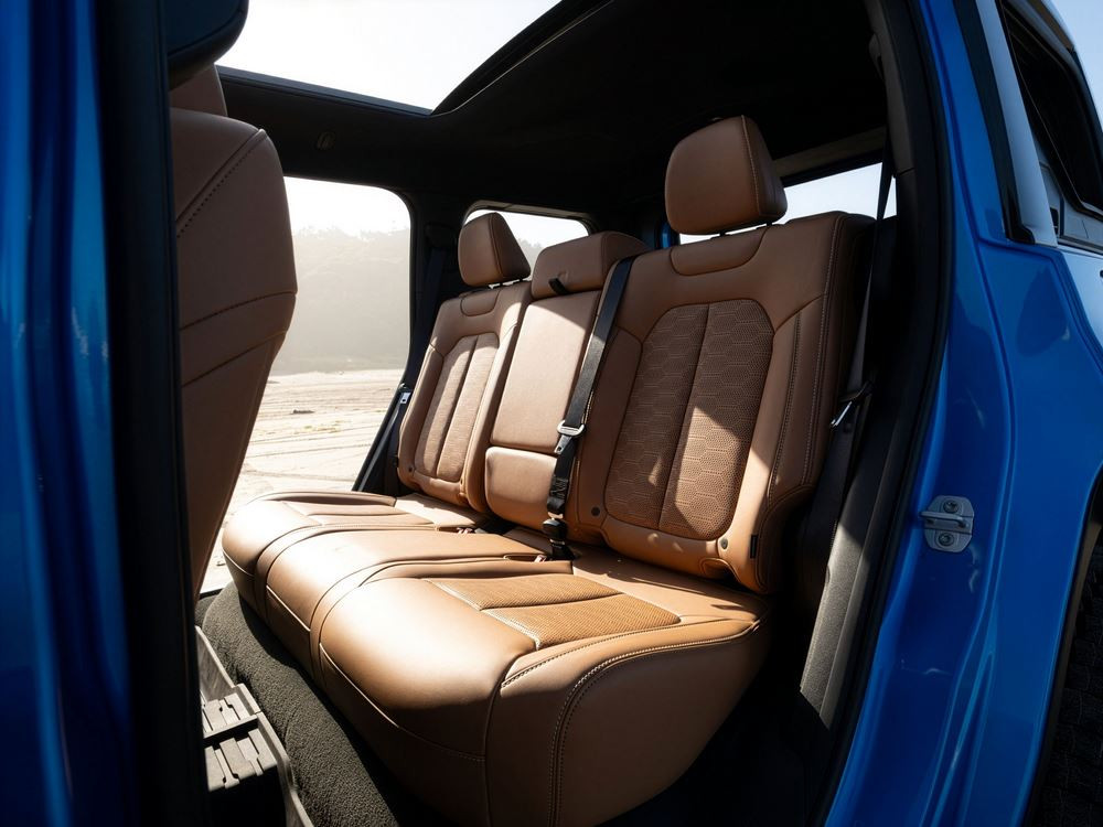 Le SUV électrique Trail Rated Jeep Recon est prêt pour tous les types de routes