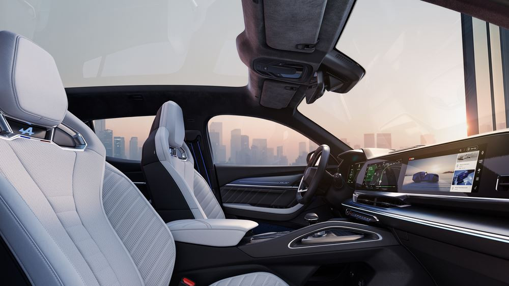 Le crossover Renault Filante devient le porte-étendard international de la marque au losange