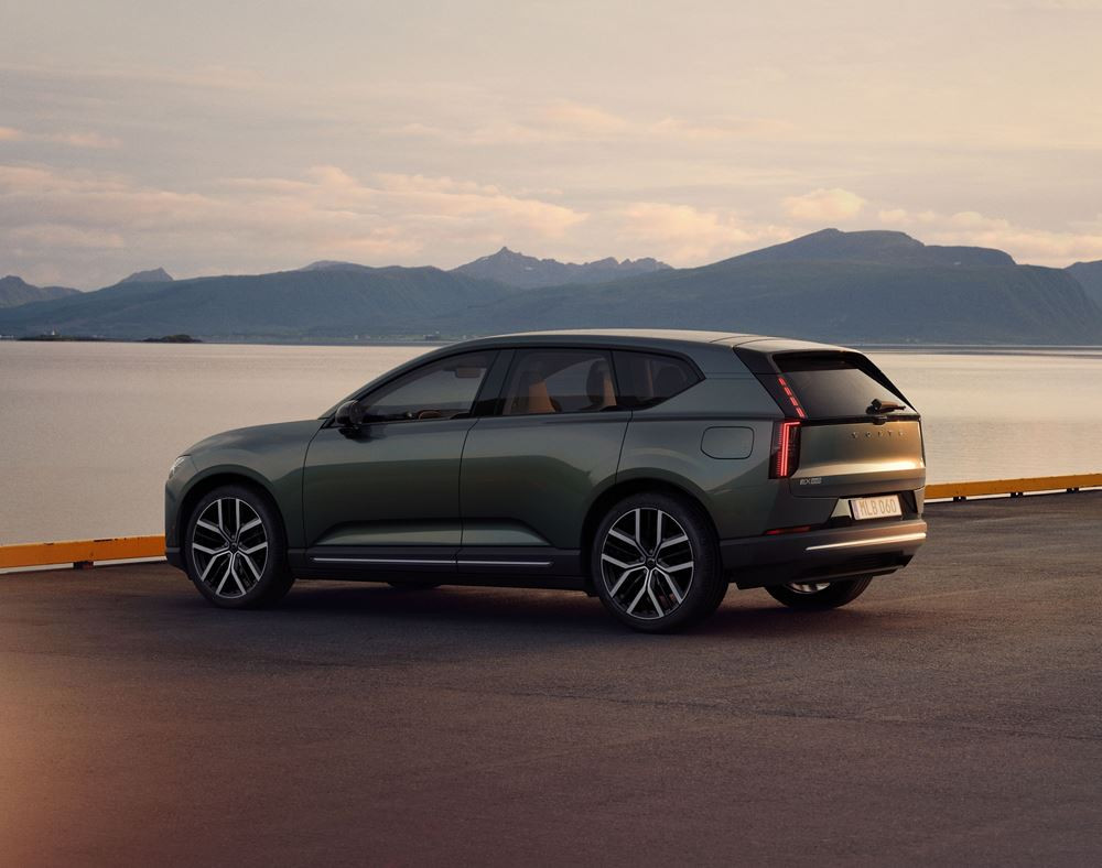 Le Volvo EX60 électrique à transmission intégrale peut parcourir jusqu'à 810 km avec une seule charge