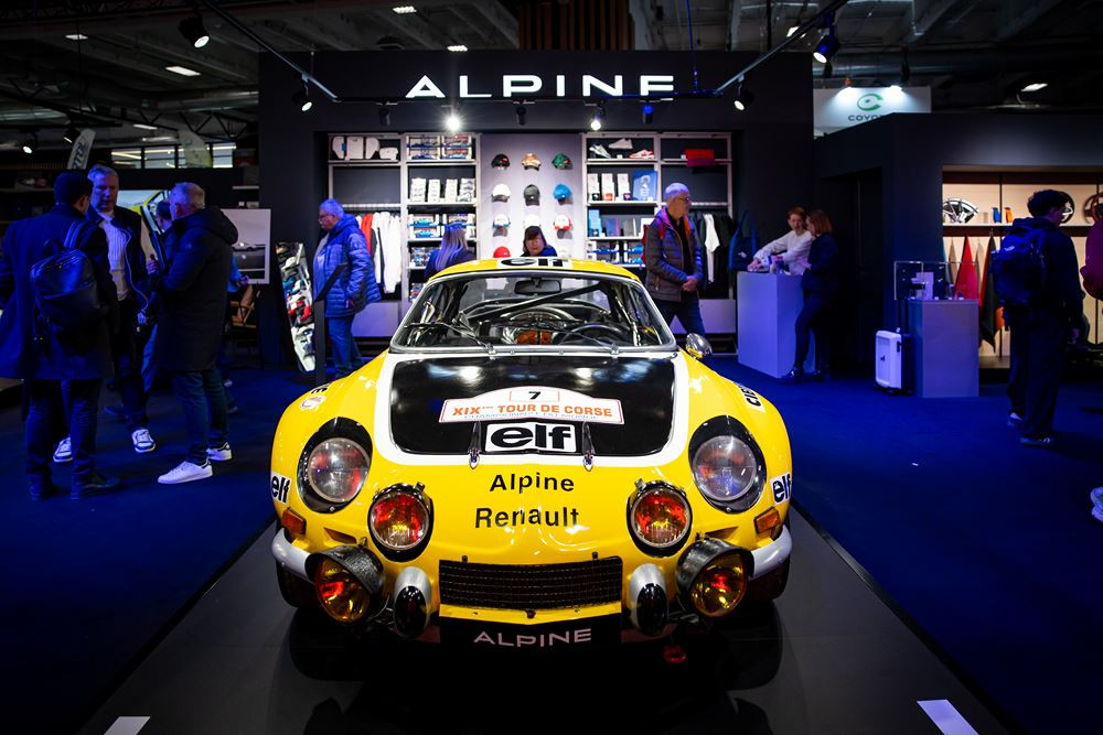 La 50ème édition du salon Rétromobile ouvre ses portes jusqu'au 1er février