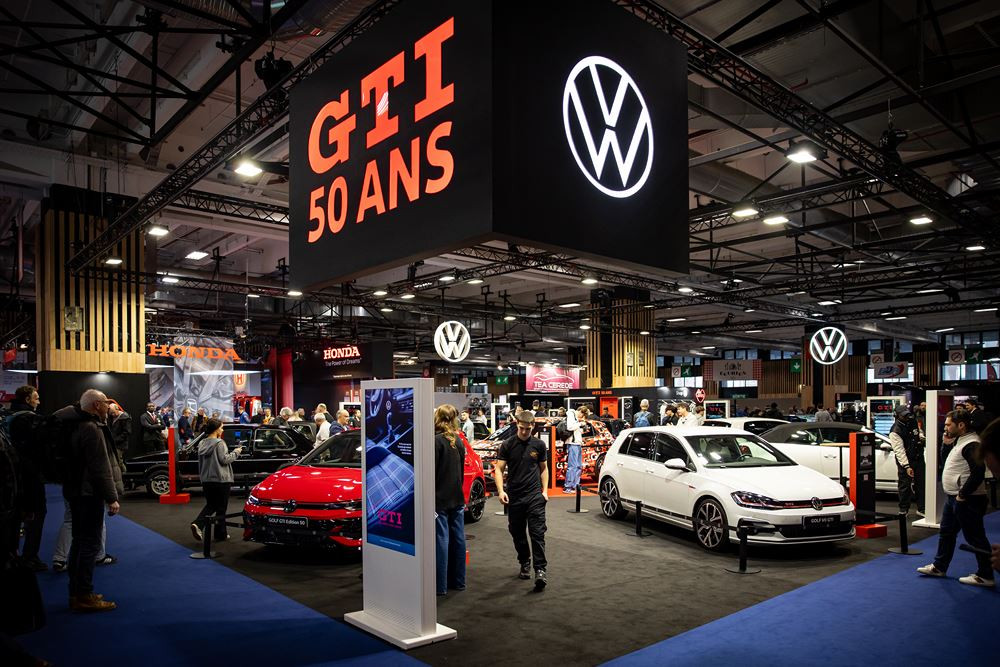 La 50ème édition du salon Rétromobile ouvre ses portes jusqu'au 1er février